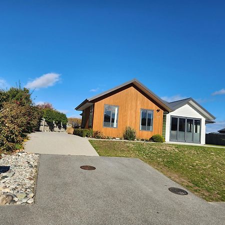 Equestrian View - Gorgeous Cozy Bungalow Shotover 皇后镇 外观 照片