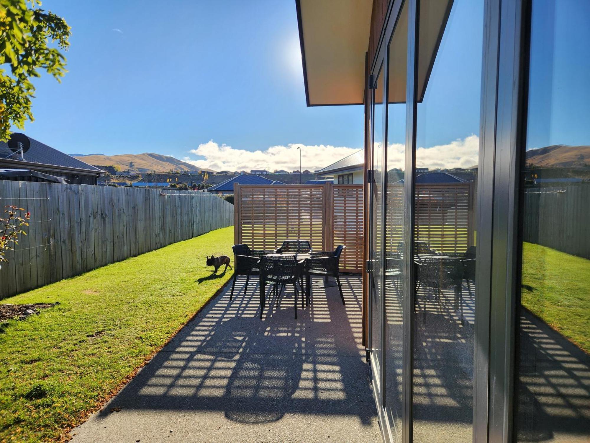 Equestrian View - Gorgeous Cozy Bungalow Shotover 皇后镇 外观 照片