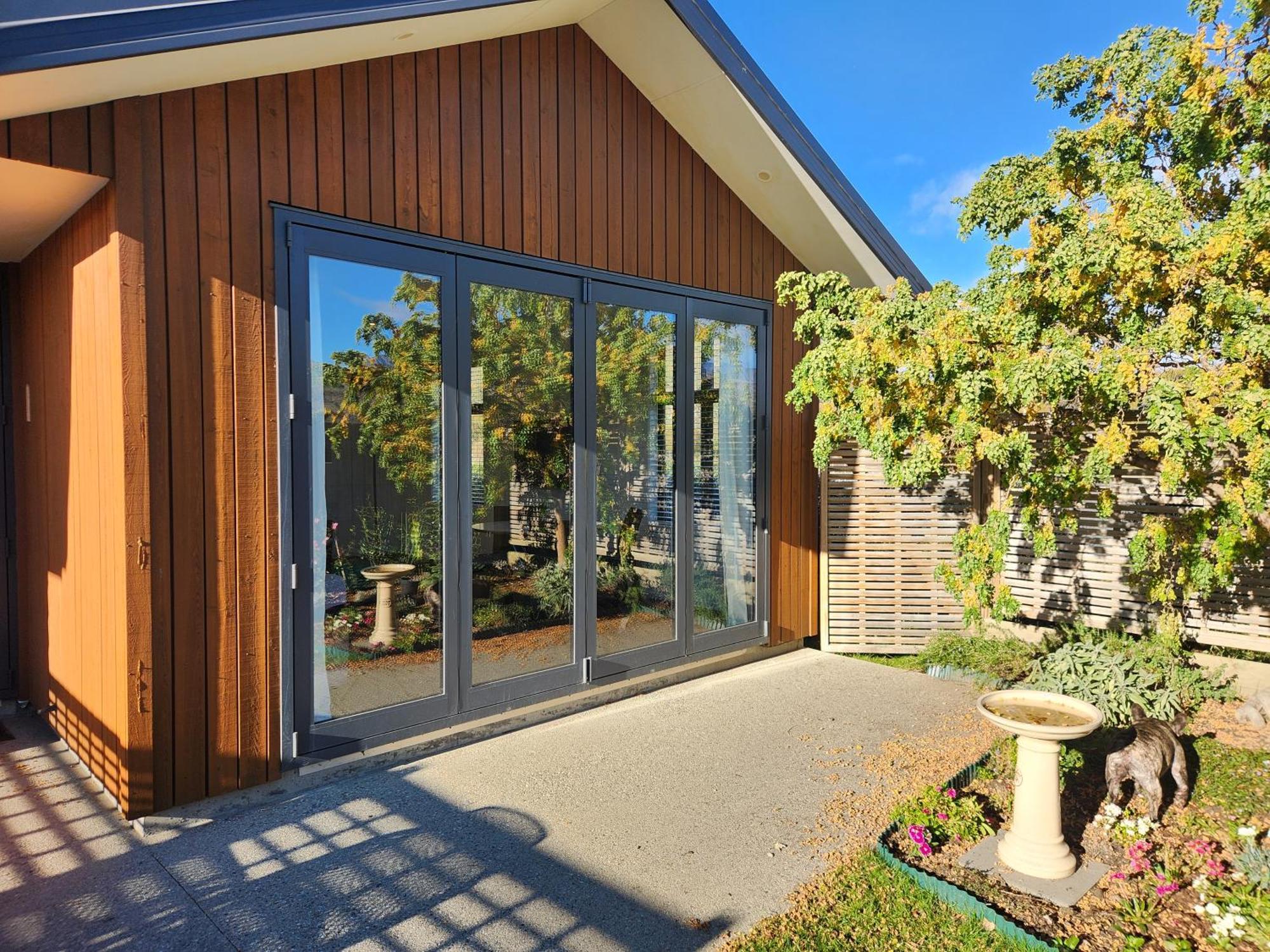 Equestrian View - Gorgeous Cozy Bungalow Shotover 皇后镇 外观 照片